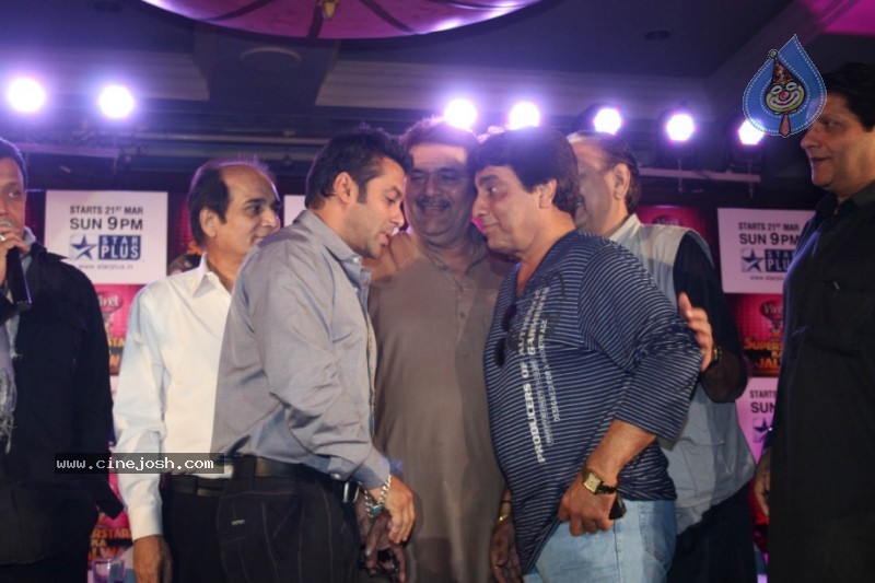 Salman Khan at Superstar Ka Jalwa Awards - 6 / 33 photos