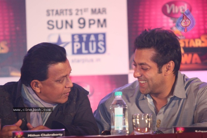 Salman Khan at Superstar Ka Jalwa Awards - 9 / 33 photos