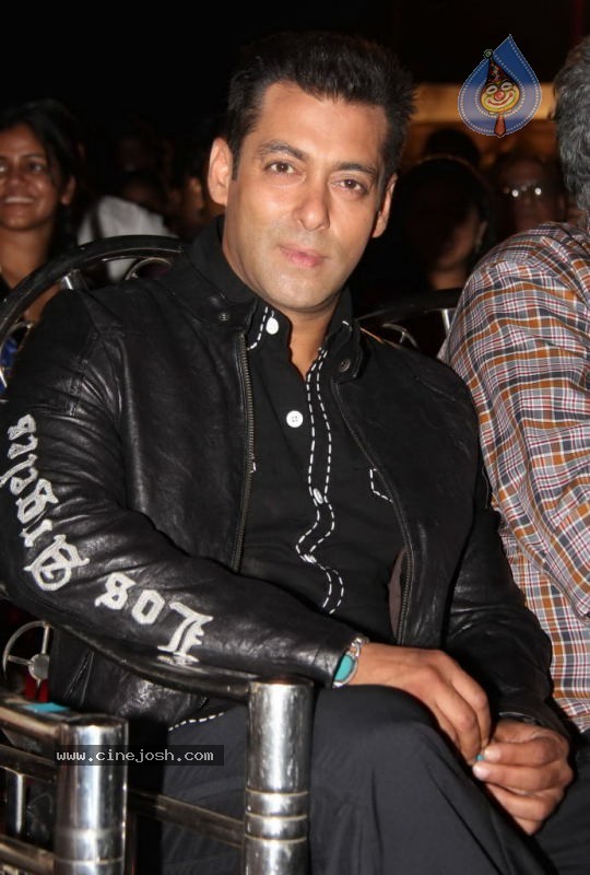 Salman Khan Ready Movie Music Launch - 100 / 105 photos