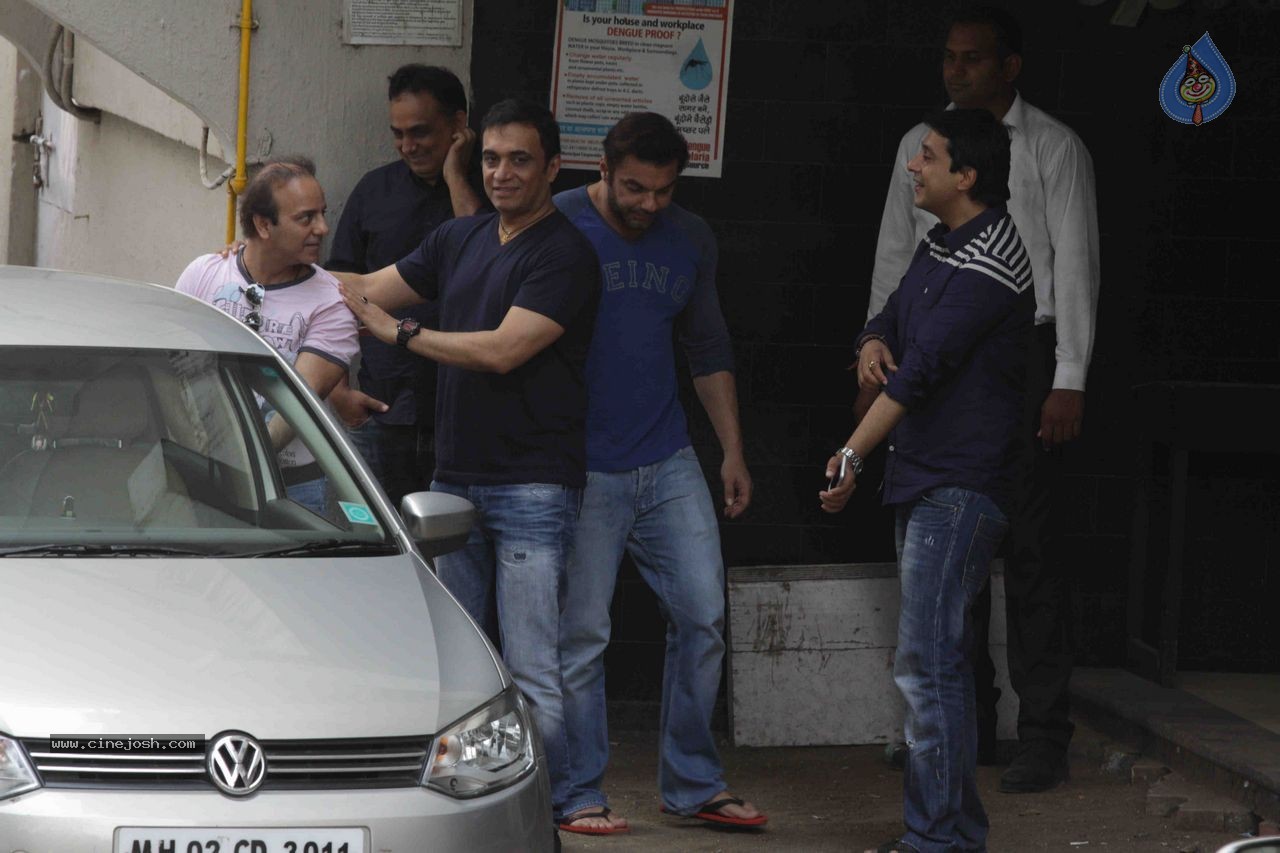 Salman Khan Snapped at His House - 69 / 73 photos