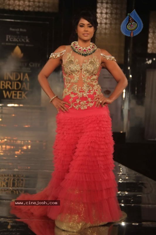 Sameera Reddy Walks the Ramp at AVIBW Day 4 Show - 58 / 62 photos