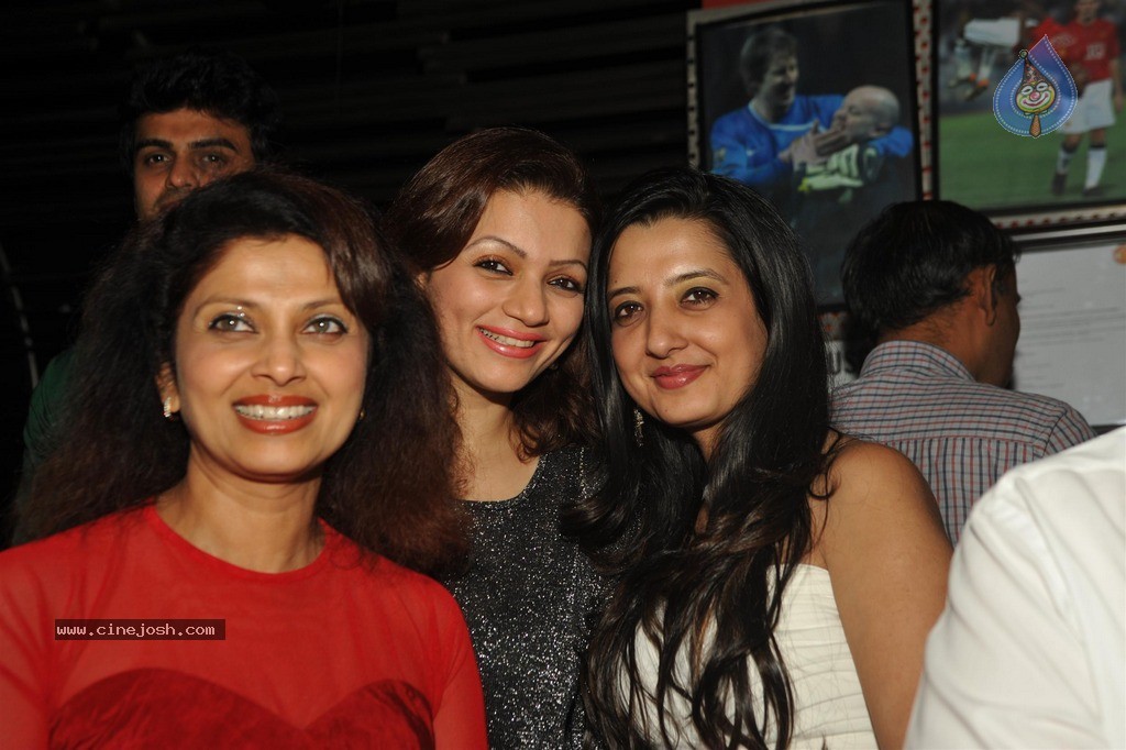 Sandip and Jesse Hosted Christmas Party - 93 / 105 photos