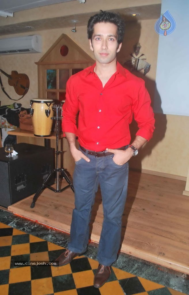 Sandip Soparrkar Promotes Ghost Movie - 4 / 38 photos