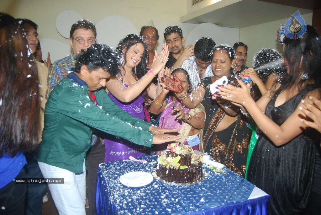 Sangeeta Tiwari Birthday Bash - 35 / 56 photos