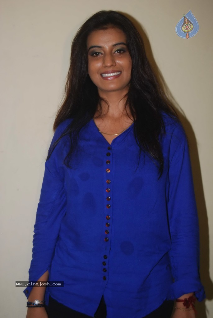 Sangeeta Tiwari Birthday Bash - 36 / 56 photos