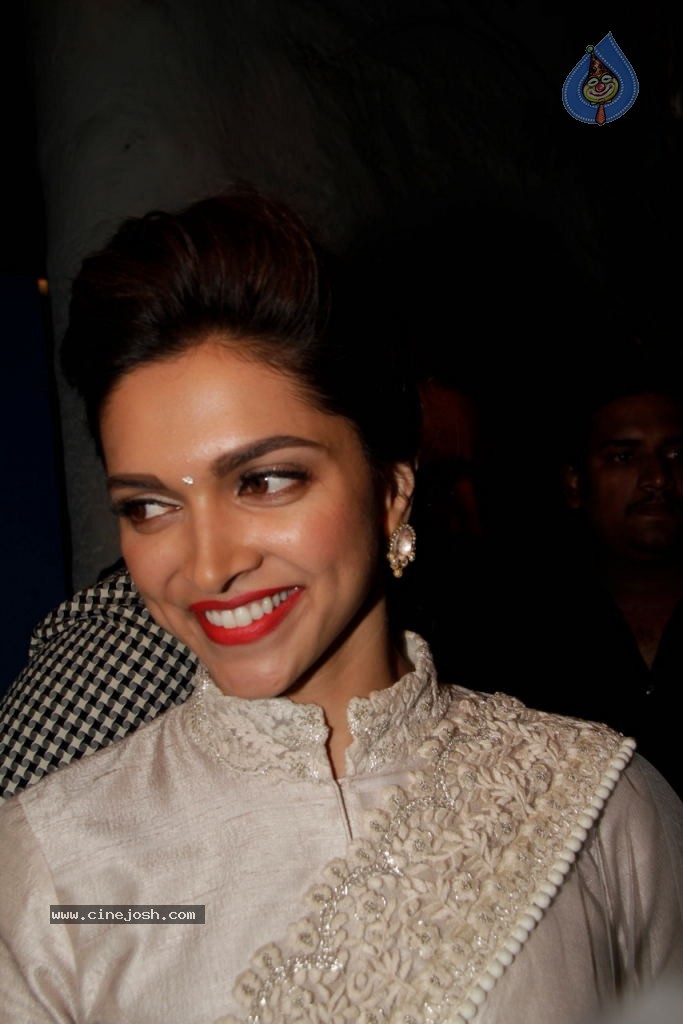 Sanjay Leela Bhansali Bday Party - 11 / 38 photos
