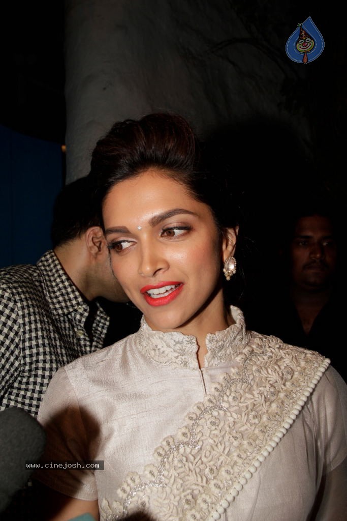 Sanjay Leela Bhansali Bday Party - 25 / 38 photos