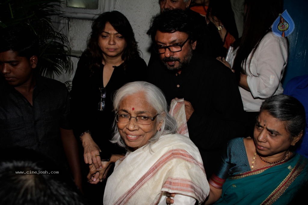 Sanjay Leela Bhansali Bday Party - 30 / 38 photos