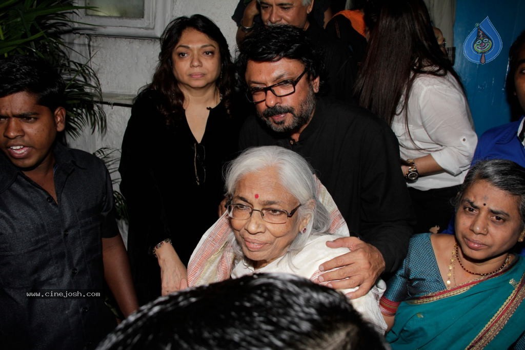 Sanjay Leela Bhansali Bday Party - 35 / 38 photos