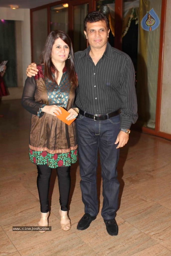 Saurab Vanzara Wedding Reception - 25 / 33 photos