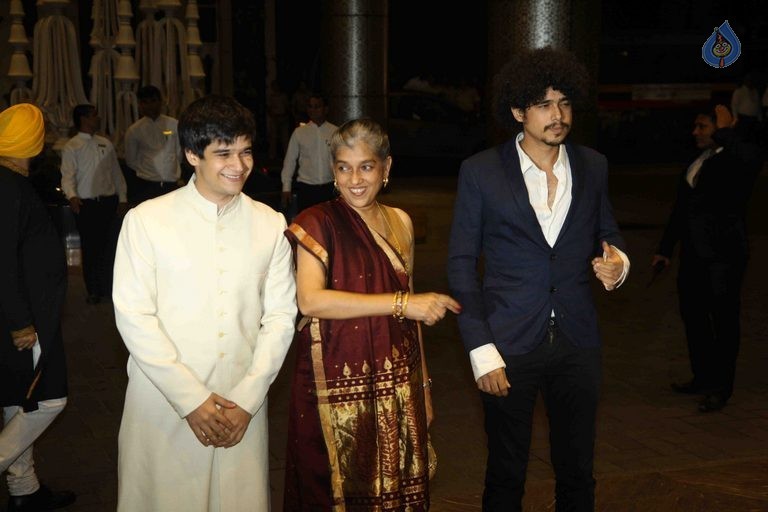 Shahid Kapoor and Mira Rajput Wedding Reception 1 - 14 / 54 photos