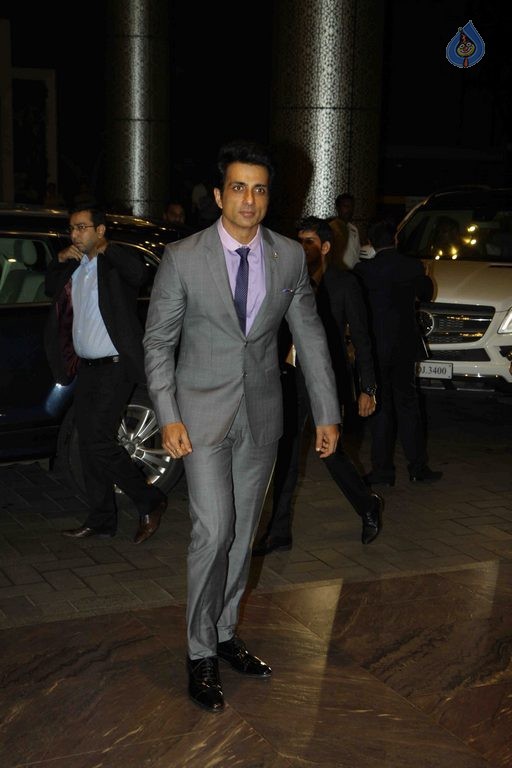 Shahid Kapoor and Mira Rajput Wedding Reception 1 - 41 / 54 photos