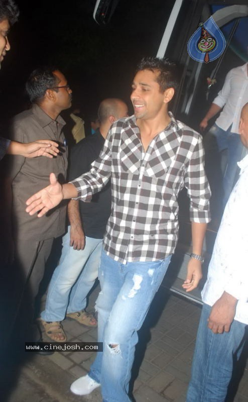 Shahrukh Khan Party for Kolkata Knight Riders - 14 / 73 photos