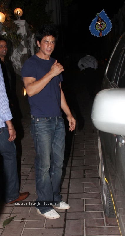 Shahrukh Khan Party for Kolkata Knight Riders - 67 / 73 photos