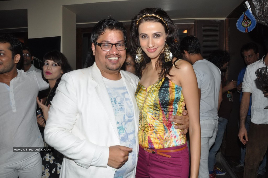 Shakir Shaikh White Theme Bday Party - 43 / 62 photos