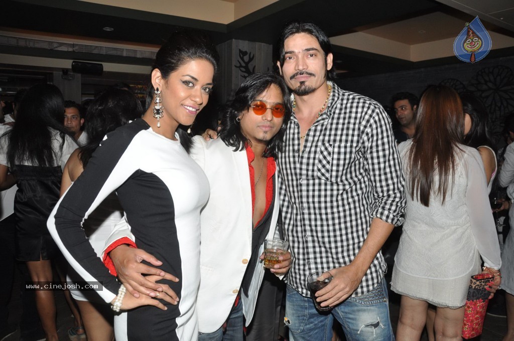 Shakir Shaikh White Theme Bday Party - 58 / 62 photos