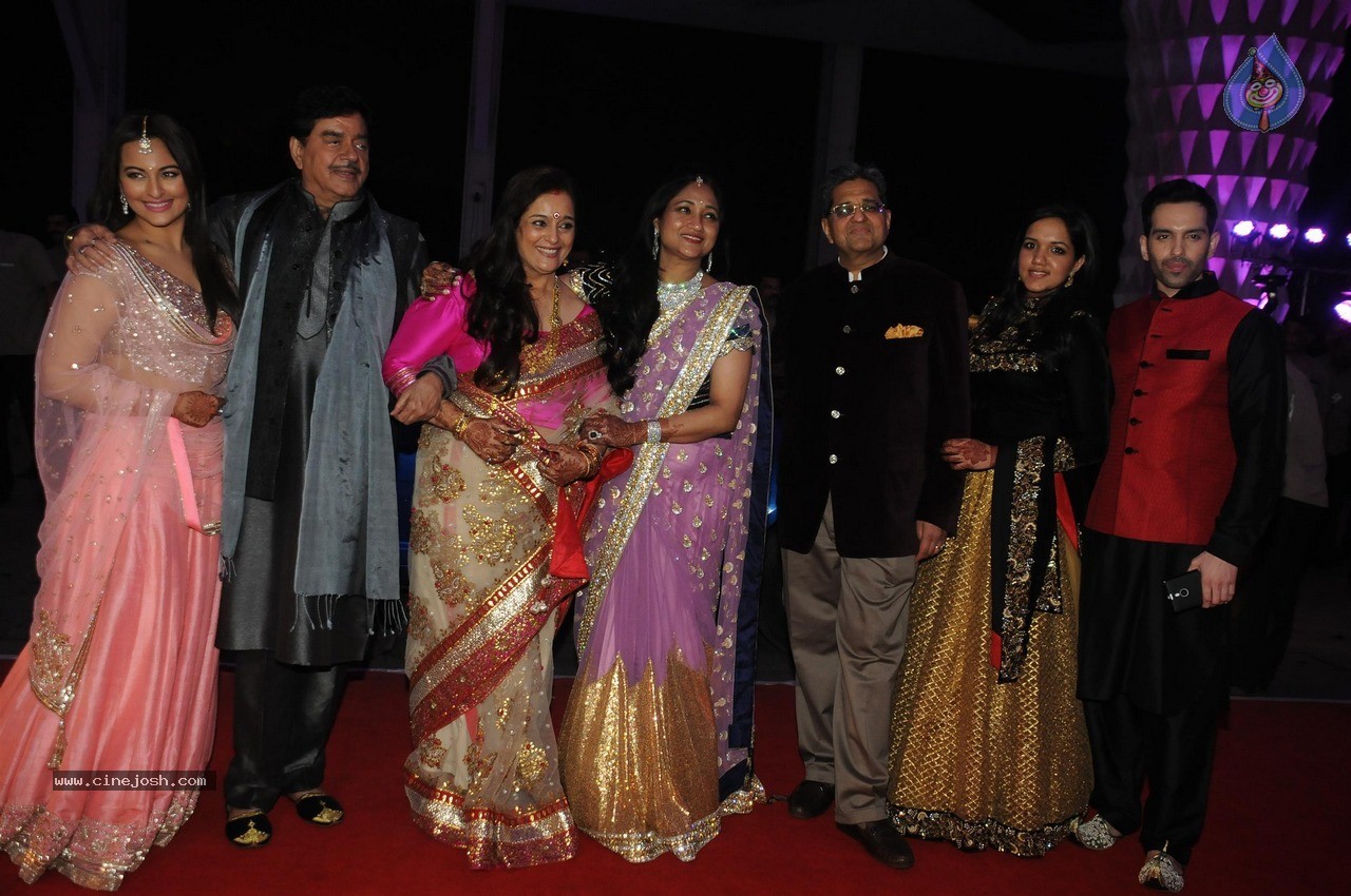 Shatrughan Sinha son Kush Sinha Wedding Reception 02 - 10 / 90 photos