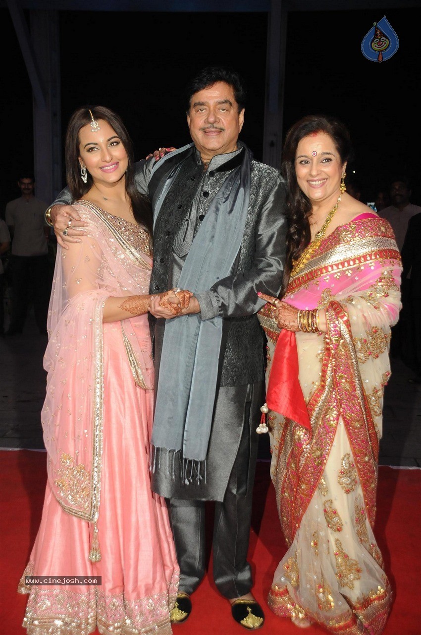 Shatrughan Sinha son Kush Sinha Wedding Reception 02 - 11 / 90 photos