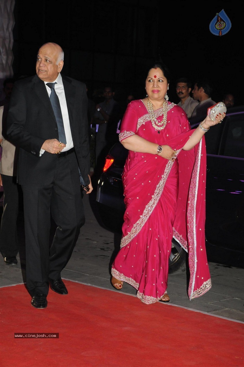 Shatrughan Sinha son Kush Sinha Wedding Reception 02 - 24 / 90 photos