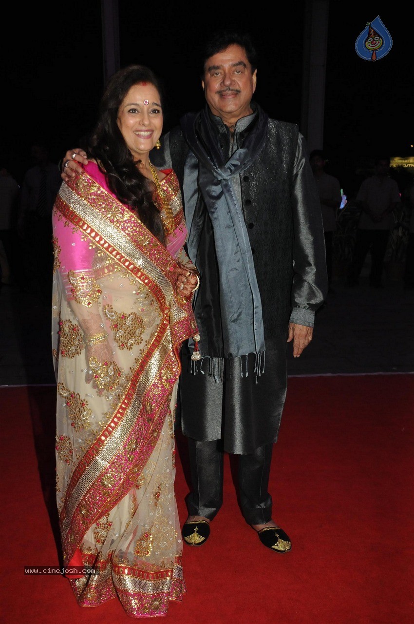 Shatrughan Sinha son Kush Sinha Wedding Reception 02 - 48 / 90 photos