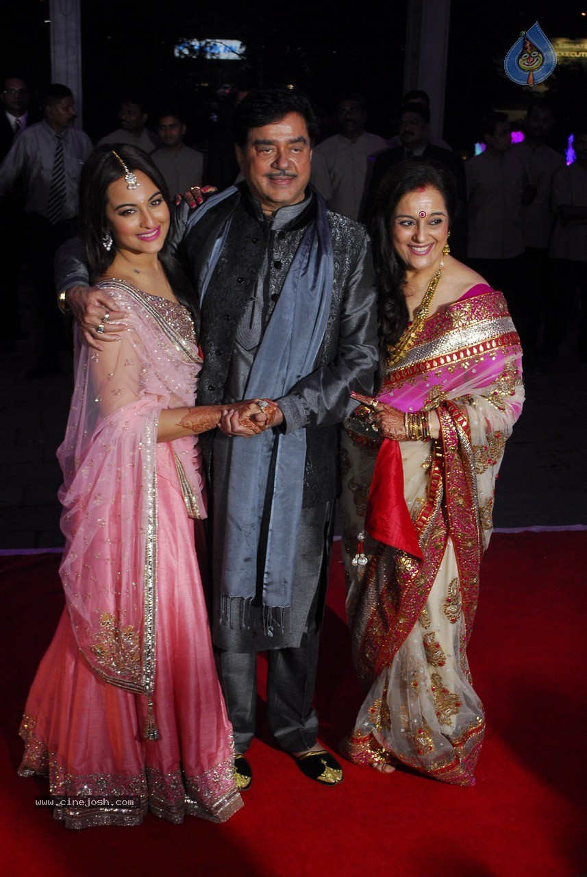 Shatrughan Sinha son Kush Sinha Wedding Reception 02 - 50 / 90 photos