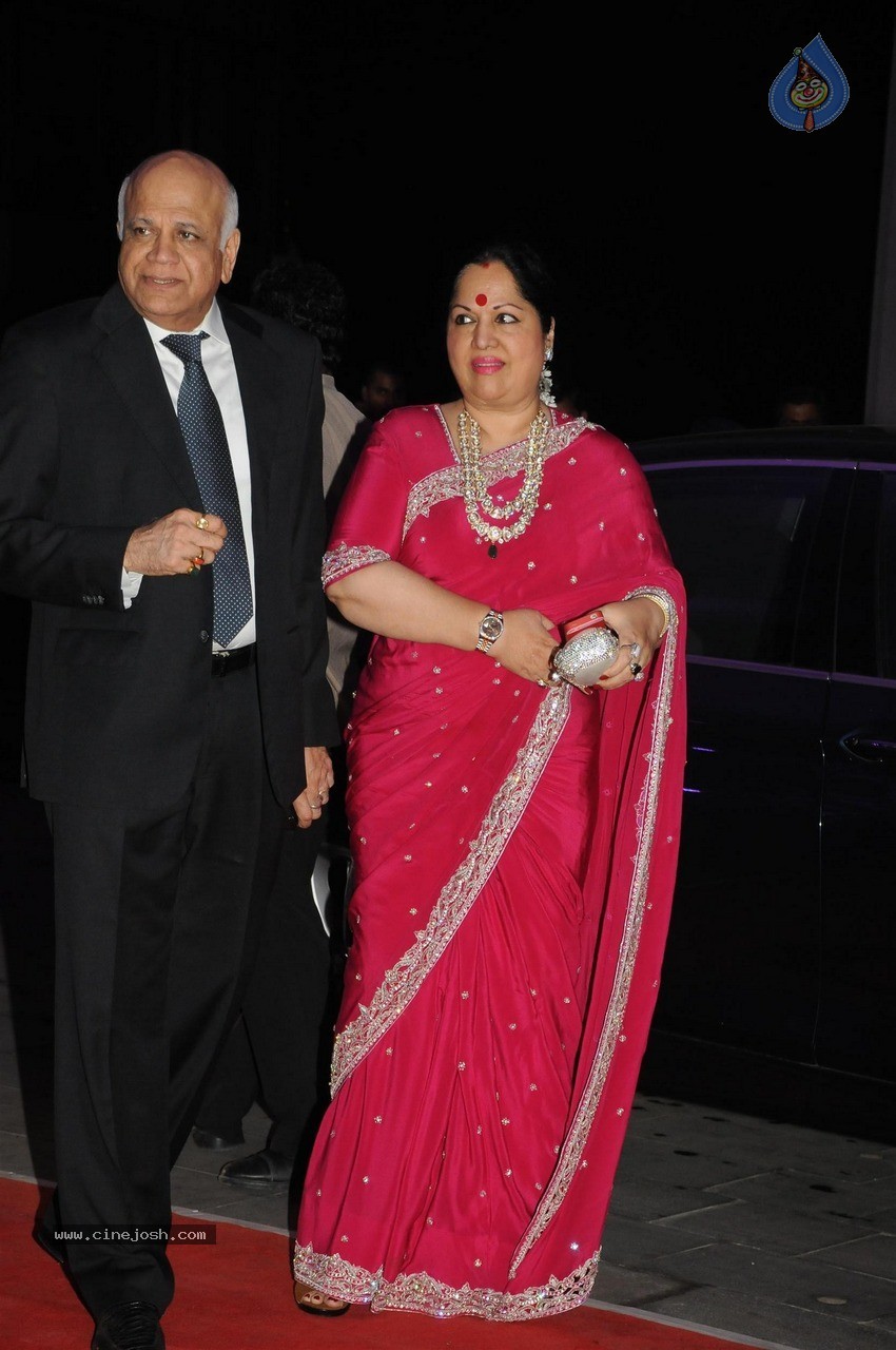 Shatrughan Sinha son Kush Sinha Wedding Reception 02 - 64 / 90 photos