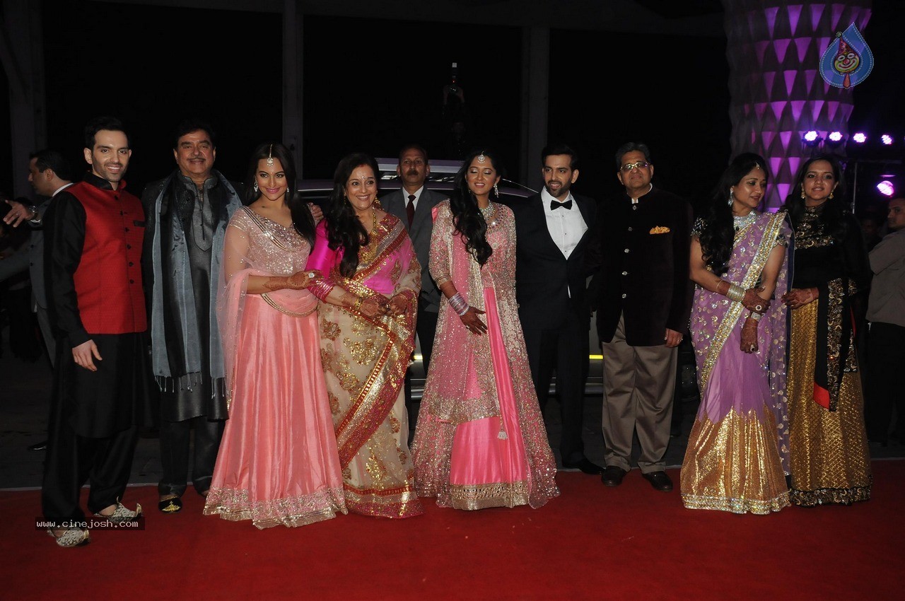 Shatrughan Sinha son Kush Sinha Wedding Reception 02 - 70 / 90 photos