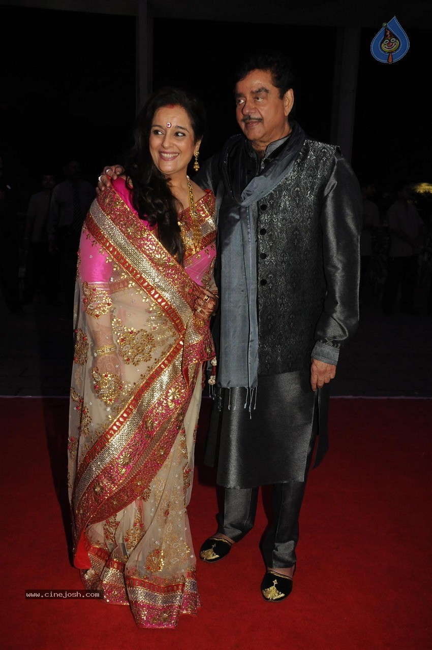 Shatrughan Sinha son Kush Sinha Wedding Reception 02 - 74 / 90 photos