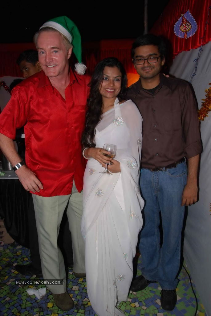 Shazahn Padamsee Christmas Party - 18 / 46 photos