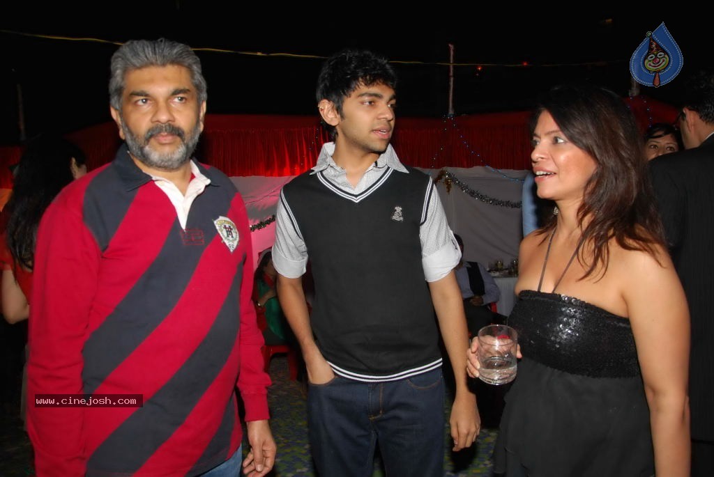 Shazahn Padamsee Christmas Party - 39 / 46 photos