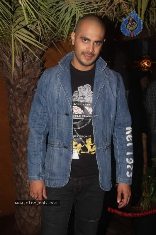 Sheesha Sky Lounge Gold Party - 31 / 62 photos