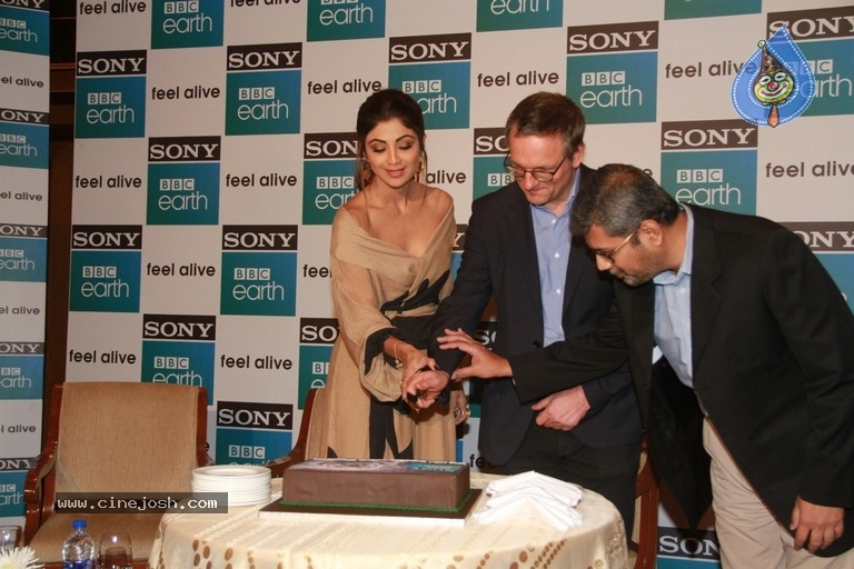 Shilpa Shetty At 1st Anniversary celebration of Sony BBC Earth - 18 / 21 photos
