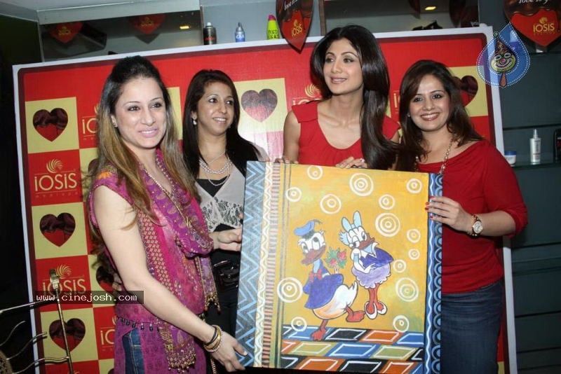 Shilpa Shetty at IOSIS Event Gallery - 29 / 48 photos