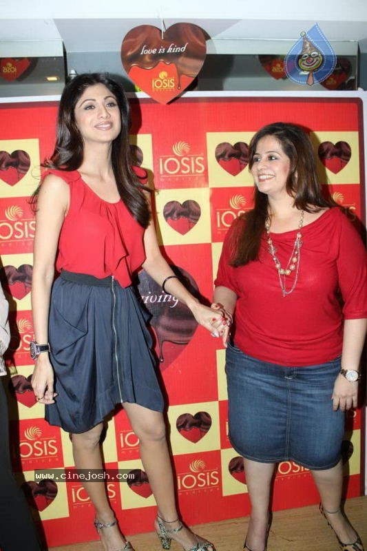 Shilpa Shetty at IOSIS Event Gallery - 35 / 48 photos