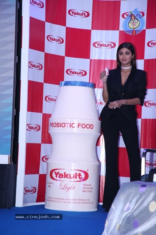 Shilpa Shetty Unveil New Yakult Light Photos - 6 / 9 photos