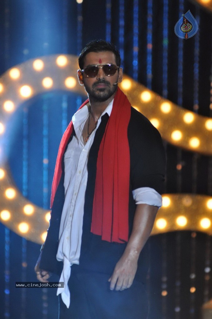 Shootout at Wadala Music Launch - 31 / 58 photos