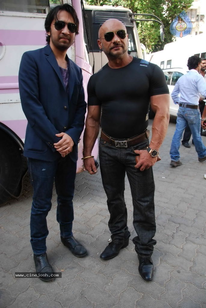 Shootout at Wadala Press Meet - 63 / 86 photos