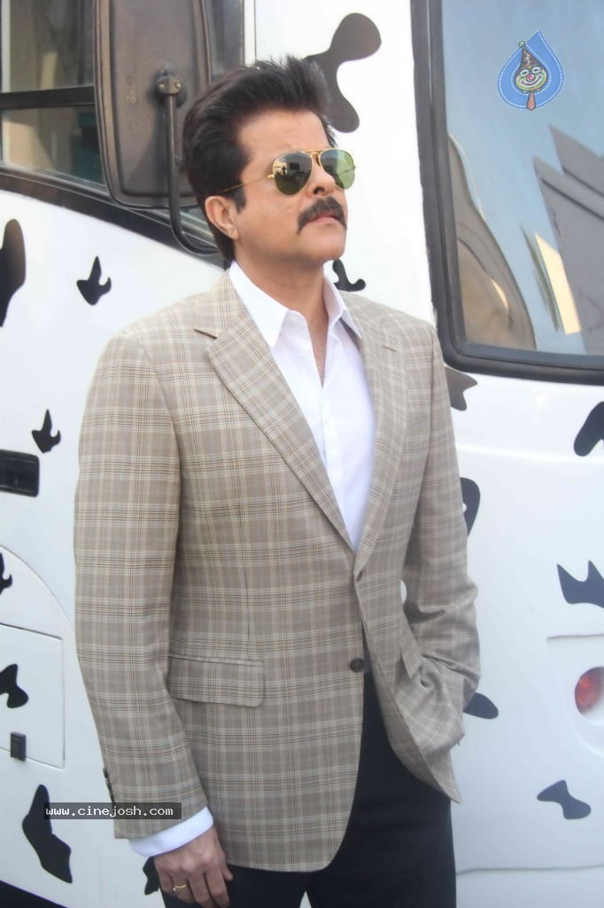 Shootout at Wadala Press Meet - 68 / 86 photos