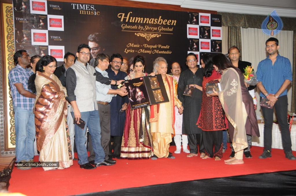 Shreya Ghoshal Humnasheen Ghazal Album Launch - 23 / 42 photos