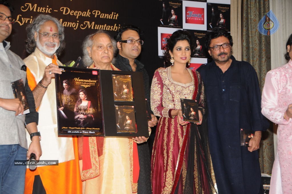 Shreya Ghoshal Humnasheen Ghazal Album Launch - 26 / 42 photos