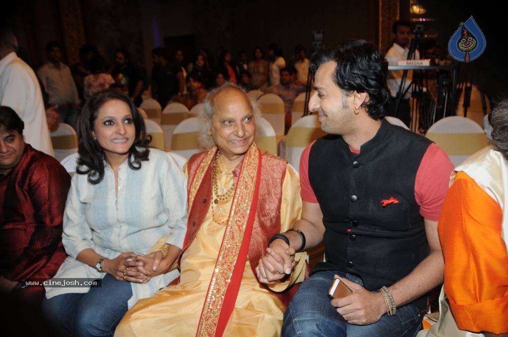 Shreya Ghoshal Humnasheen Ghazal Album Launch - 28 / 42 photos