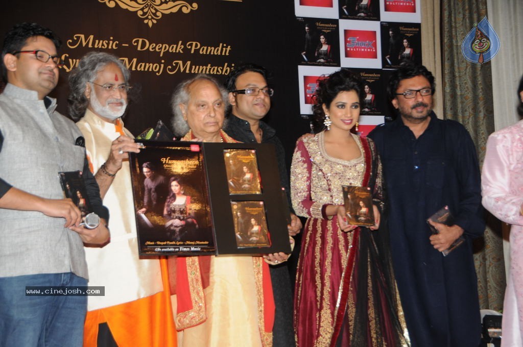 Shreya Ghoshal Humnasheen Ghazal Album Launch - 35 / 42 photos