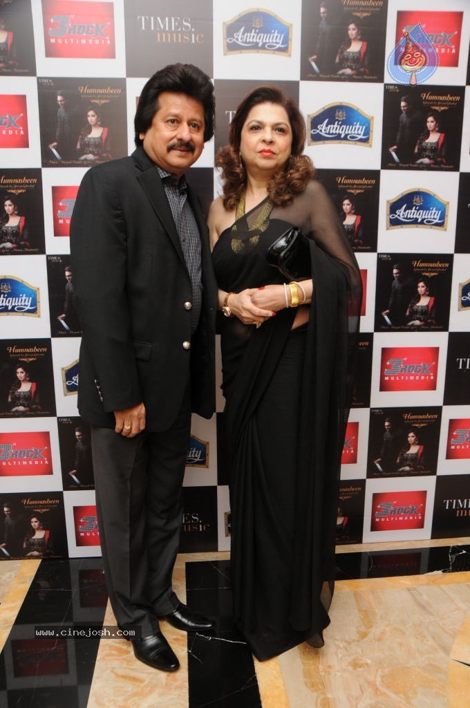 Shreya Ghoshal Humnasheen Ghazal Album Launch - 36 / 42 photos