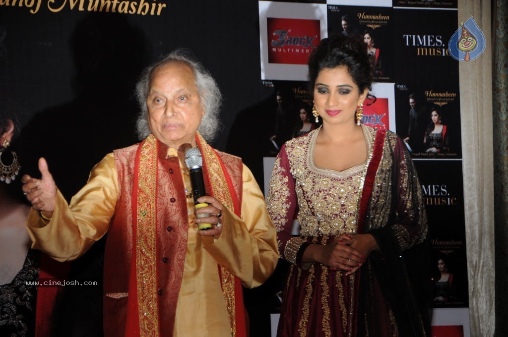 Shreya Ghoshal Humnasheen Ghazal Album Launch - 37 / 42 photos