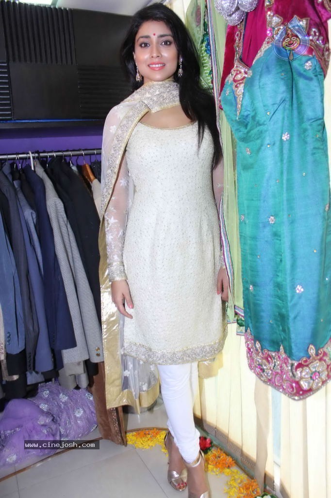 Shriya Launches Inner Wheel Club Store - 33 / 33 photos