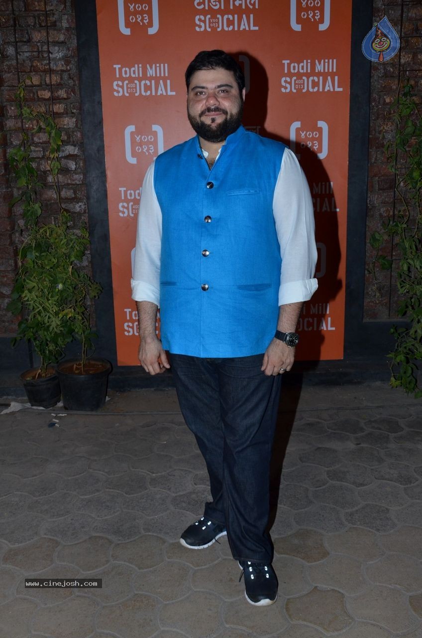 Shriya Saran at Todi Mill Social Restaurant Launch - 12 / 25 photos