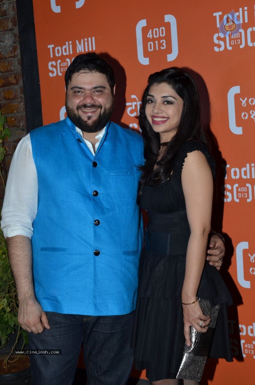 Shriya Saran at Todi Mill Social Restaurant Launch - 18 / 25 photos