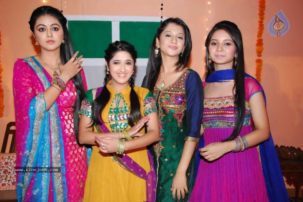 Shubh Vivah Serial Launch - 41 / 47 photos
