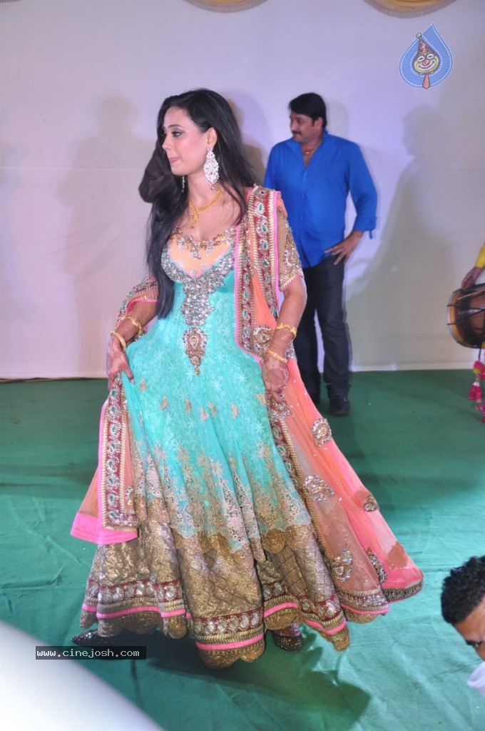 Shweta Tiwari Sangeet Ceremony - 36 / 62 photos