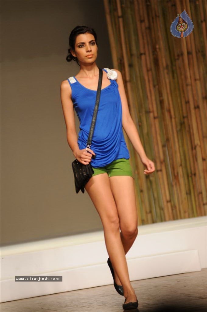 Silhouettes 16th Annual Fashion Awards 2012 - 34 / 45 photos